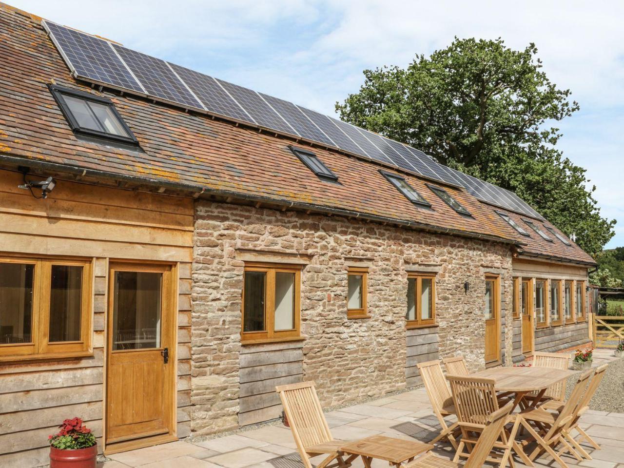 The Cow Byre, Heath Farm Villa Clee Saint Margaret Eksteriør billede